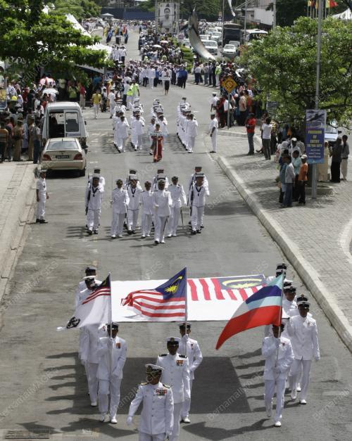 PERARAKAN TENTERA LAUT