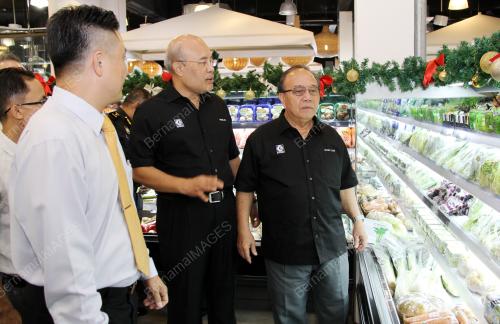 SB02_20122016_PANTAU_HARGA