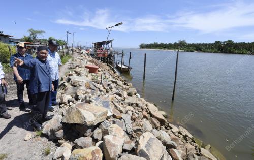 DATUK SERI TUAN IBRAHIM TUAN MAN