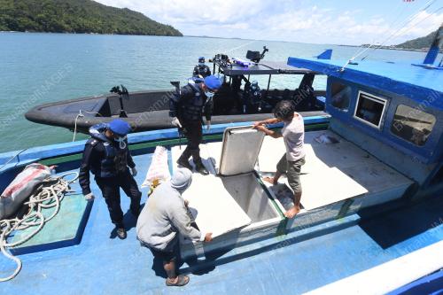 PASUKAN POLIS MARIN