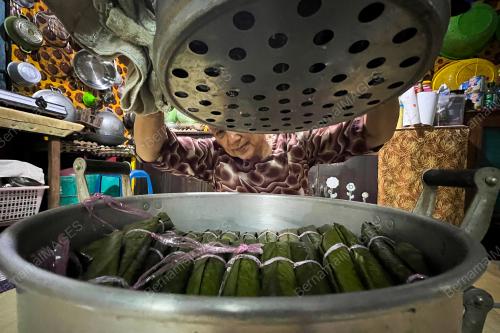 KUIH KELUPIS TRADISIONAL