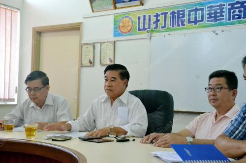 SB02_21052015_PENIAGA_CINA