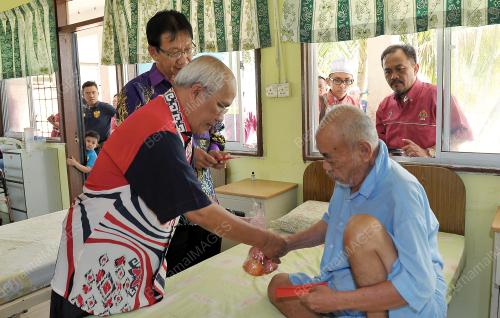 SB02_22022015_ANGPAU