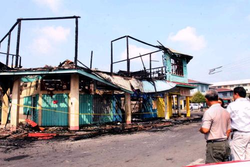KEDAI TERBAKAR