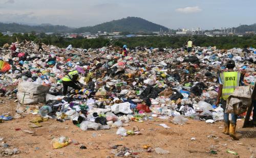 PUSAT PELUPUSAN SAMPAH KAYU MADANG
