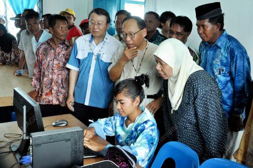 PUSAT KECEMERLANGAN INFORMASI LUAR BANDAR