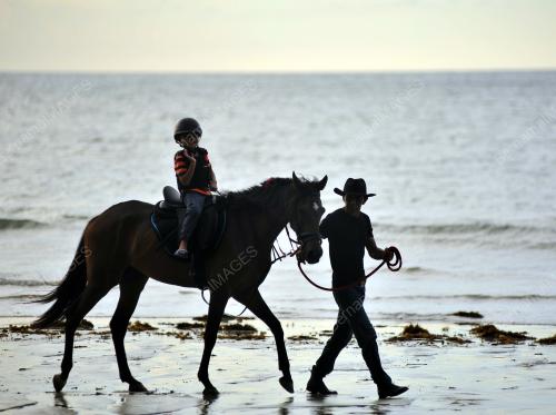 BERKUDA DI PANTAI TARIKAN BAHARU LABUAN