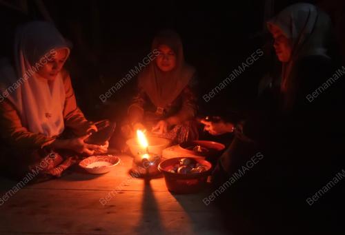 PEMASANGAN SOLAR PETRONAS PULAU BANGGI