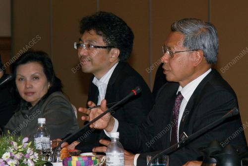DATUK MUSTAPA MOHAMED