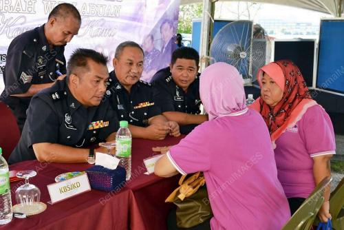 SB02_24112014_POLICE