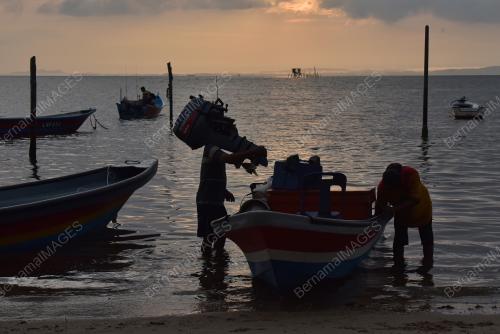 RIADAH MEMANCING HUJUNG MINGGU