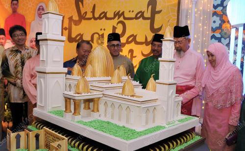 SB02_25062017_HARI_RAYA