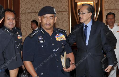 SB02_25112013_TAKLIMAT