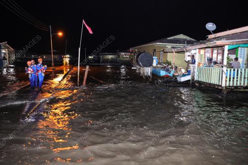AIR LAUT PASANG BESAR