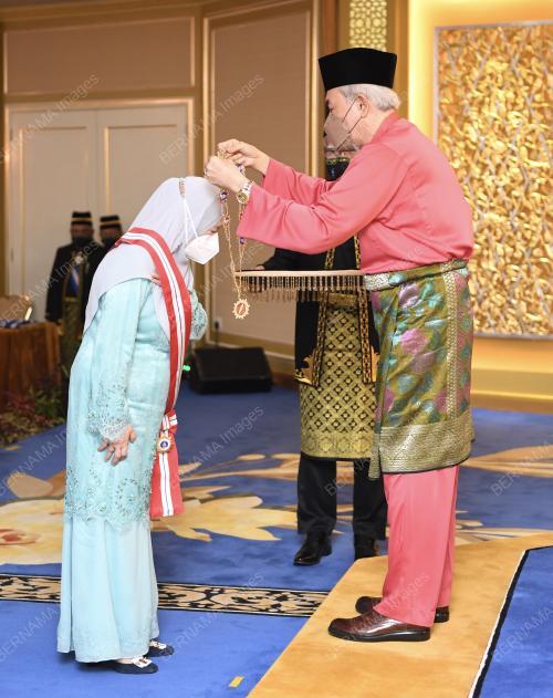 TUN JUHAR MAHIRUDDIN