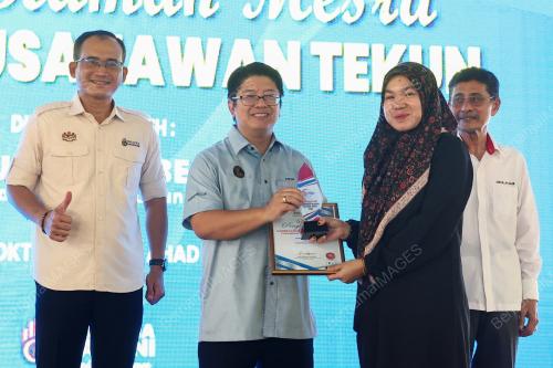 DATUK EWON BENEDICK
