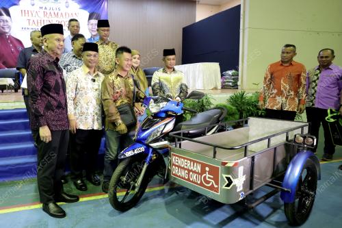 DATUK ARMIZAN MOHD ALI