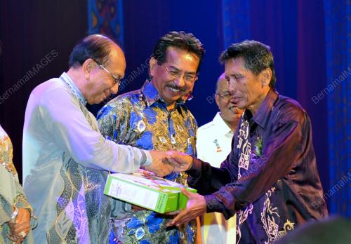 SB02_31032012_KOMPUTER_RAIS