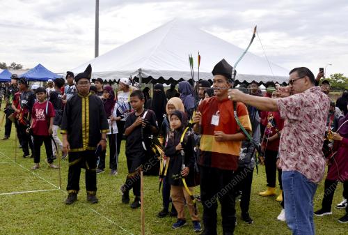 DATUK NIZAM ABU BAKAR TITINGAN