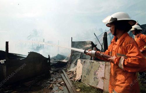 BOMBA TOLONG