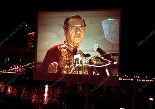 SB03-26_07_2000_MAHATHIR-SUTERA_11012016