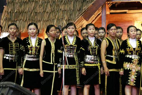 PESTA KAAMATAN