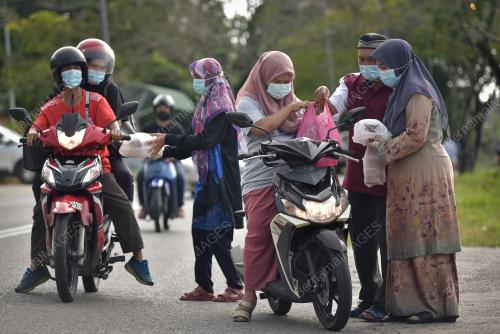 AGIHAN MAKANAN PANDU LALU RAMADAN