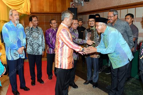 SB03_01092019_AGONG_TAWAU