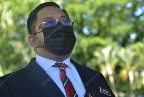 DATUK AHMAD MARZUK SHAARY