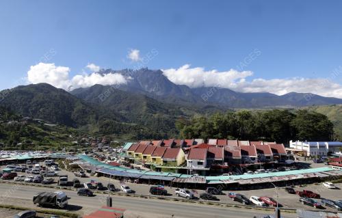 JELAJAH KEMBARA KENALI BORNEO