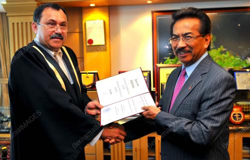 DATUK SERI MUSA AMAN