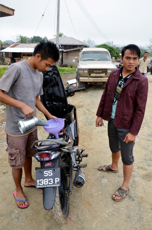 SB03_03052012_MINYAK