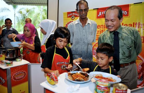 SB03_04072012_AYAM_BRAND3