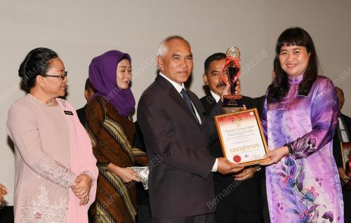 SB03_05042019_PENGHARGAAN