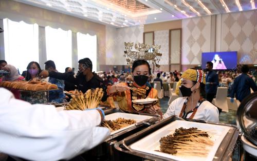 DATUK SERI HAJIJI NOOR