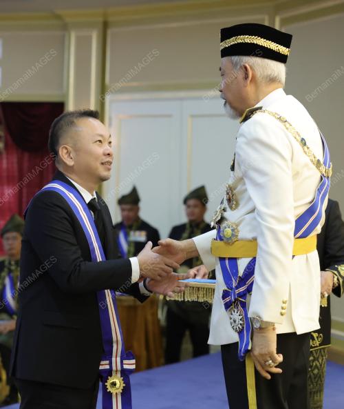 TUN JUHAR MAHIRUDDIN