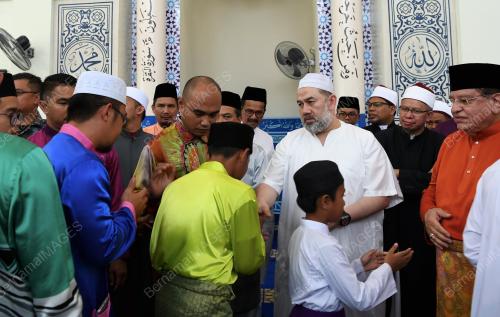 SB03_09022018_AGONG