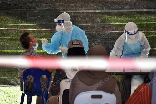 SARINGAN SWAB KONTAK RAPAT COVID-19