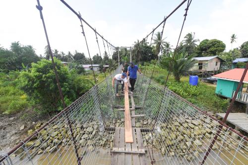 JAMBATAN GANTUNG