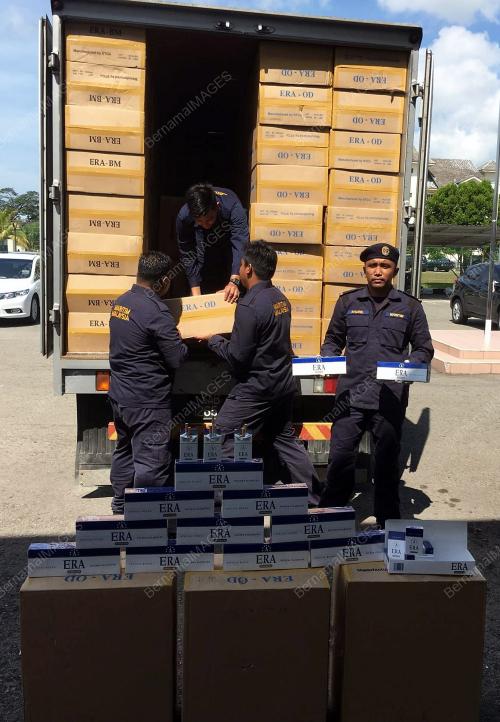 SB03_12032016_SMUGGLING