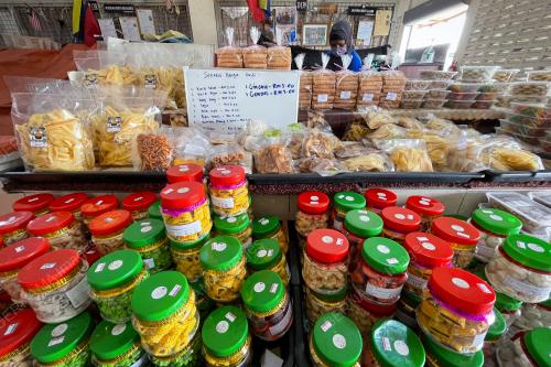 BISKUT DAN KUIH RAYA