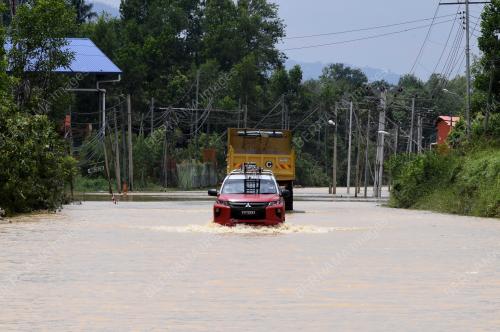 BANJIR KILAT