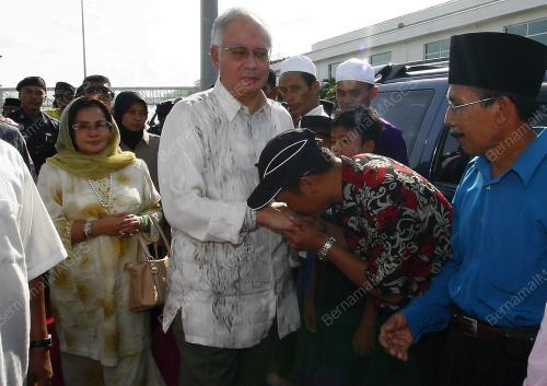 NAJIB TUN RAZAK