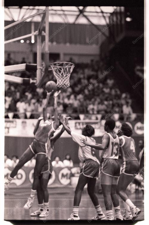WOMEN BASKETBALL