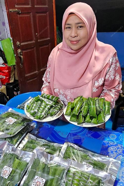 HAMIDAH ONTONG PENGUSAHA KELUPIS