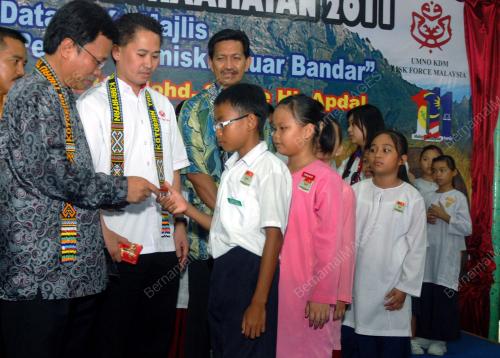 MOHD.SHAFIE APDAL