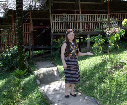 SB03_15062016_RUMAH_PANJANG