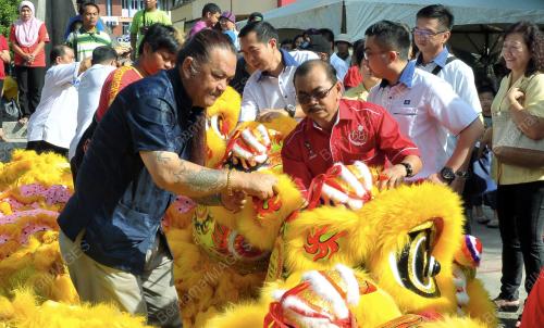 SB03_16022015_MATA_SINGA
