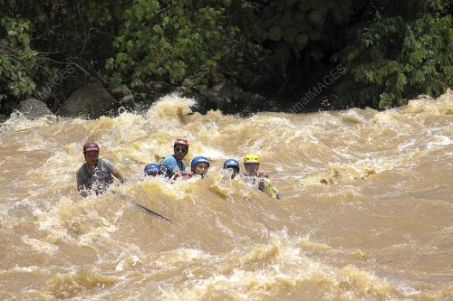 SB03_16052018_WATER_RAFTING