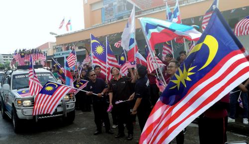 SB03_16082017_BENDERA